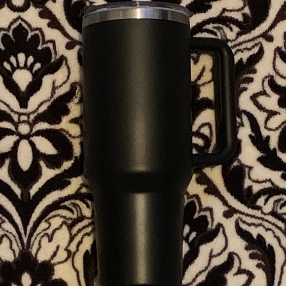 Crave tumbler black (NWT) - Picture 2 of 7